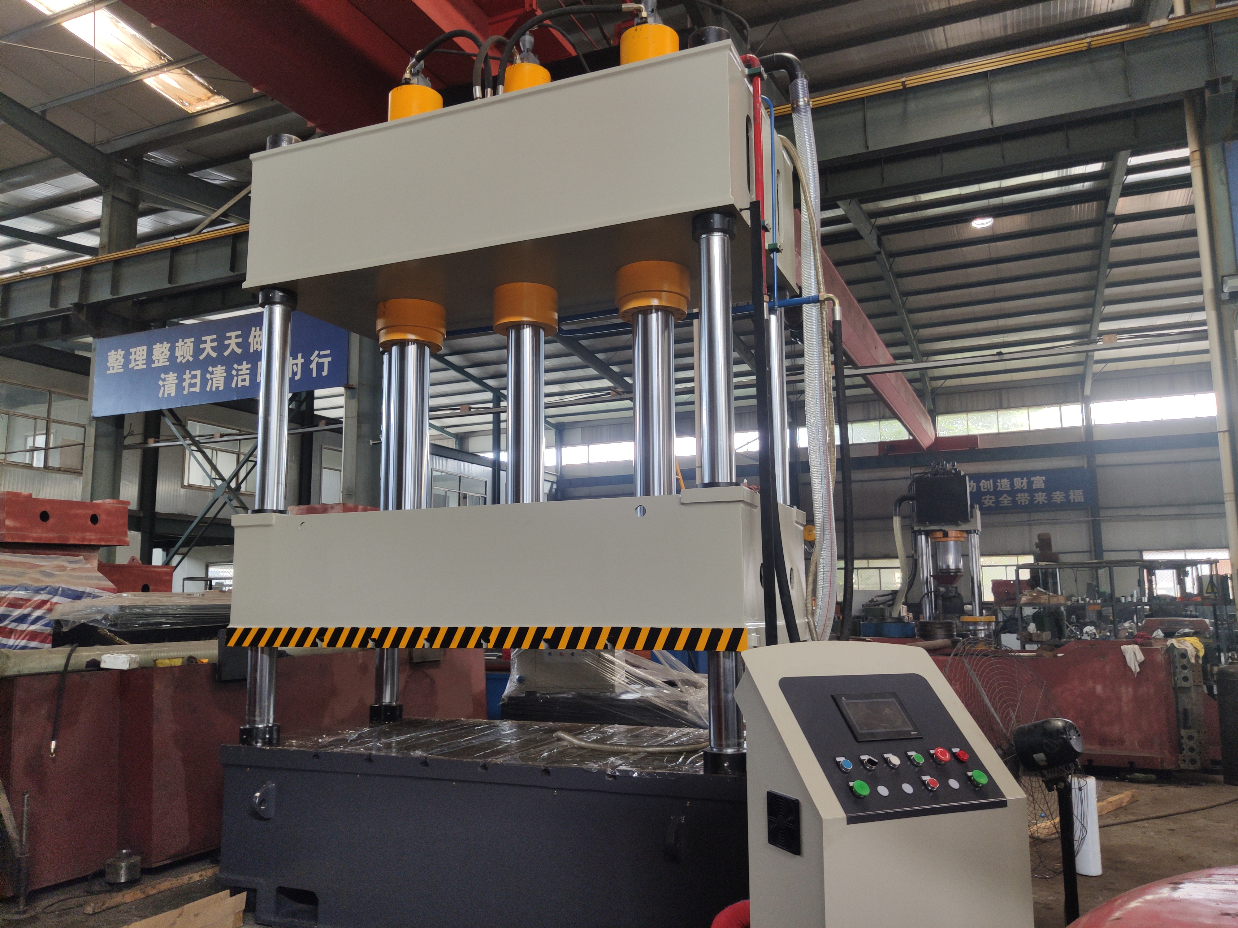 <a href=http://www1122kncomx.cn/news_article?news_id=156>天津液壓設(shè)備</a>